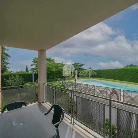 Modern Apartment With Shared Swimming Pool * Desenzano del Garda