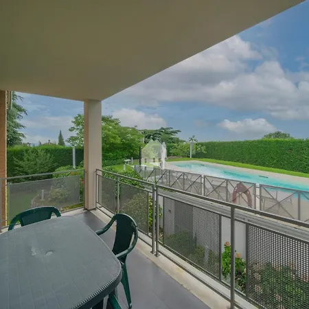 Modern Apartment With Shared Swimming Pool * Desenzano del Garda