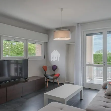 Appartamento Modern Apartment With Shared Swimming Pool Desenzano del Garda